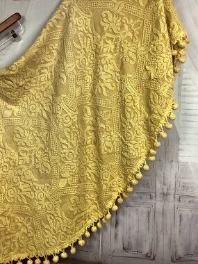 Vintage 70s Yellow Oval Throw with Pom Trim